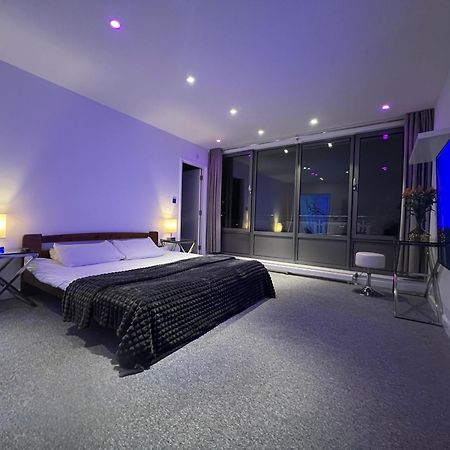 The London Skyline Penthouse Apartment Exterior photo